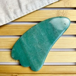 Kamień Gua Sha z jadeitu do masażu twarzy i ciała - Wschód - trójkąt