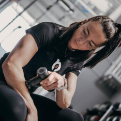 Pistolet do masażu + 4 głowice do automasażu ciała - BeyondRed® Gun